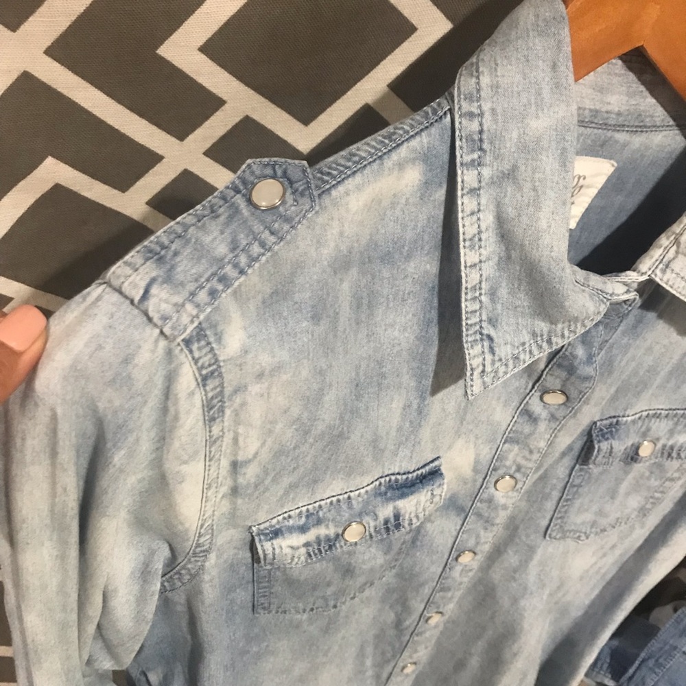 Tie front button up Denim shirt Long sleeves top (M/L) - Picture 6 of 8